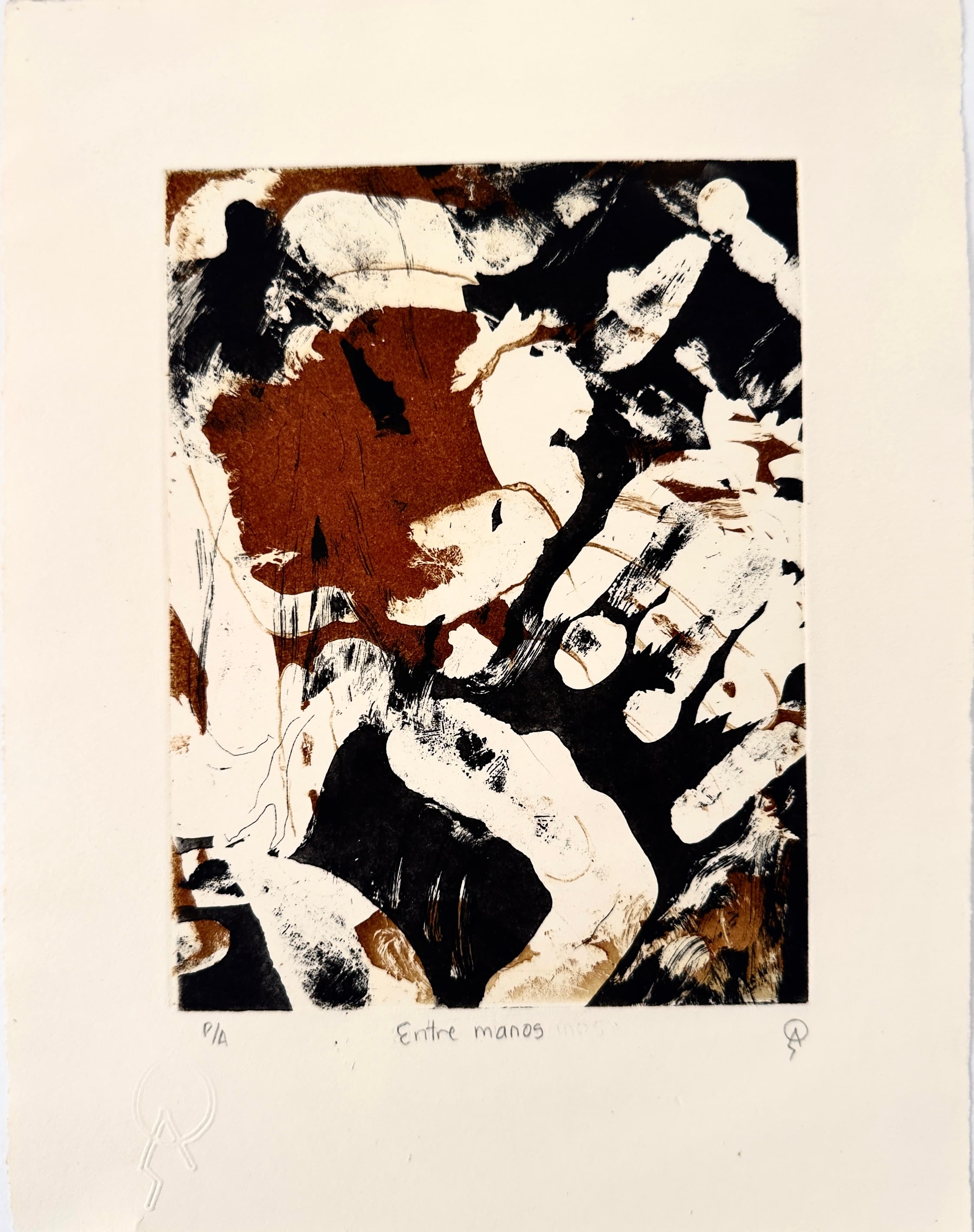 Entre manos by Patricia Arriola, Aguatinta, doble placa, dos tintas / papel de algodón Guarro Super Alfa, 2021